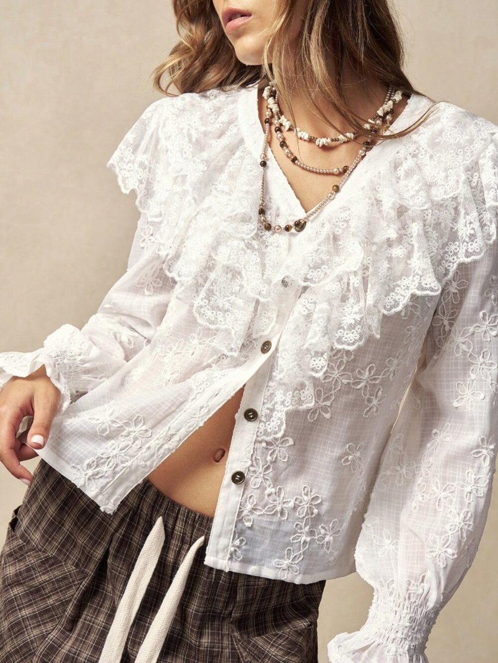 White Casual Women's Contrast Lace Ruffle Trim Button Front Blouse - Picture 4 of 7